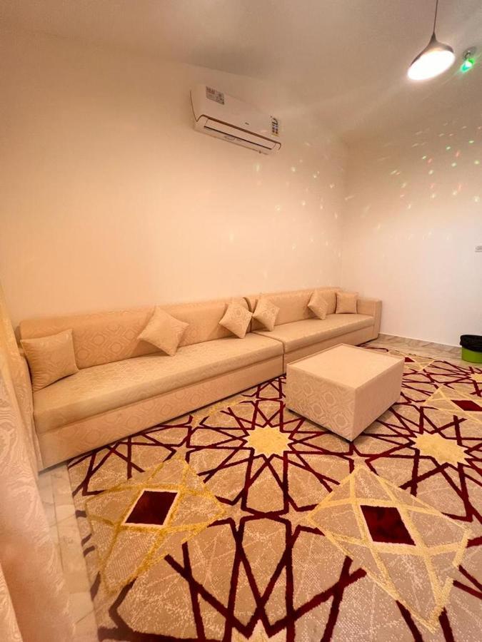 Gasthof السكون لبيوت الضيافة و Al Sukun For & *